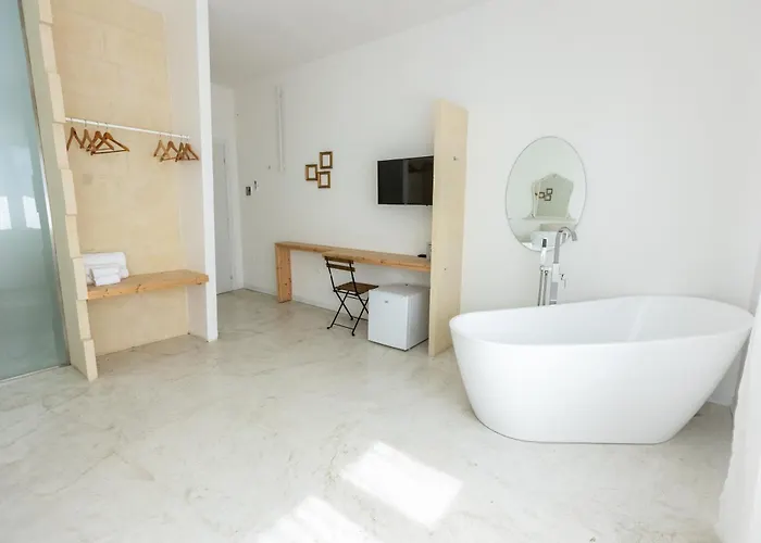Nc Boutique 4*